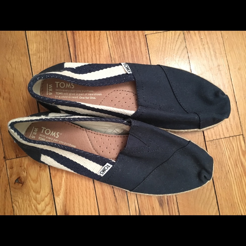 Navy Toms - Picture 6 of 6